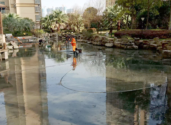 宝安景观池淤泥清理
